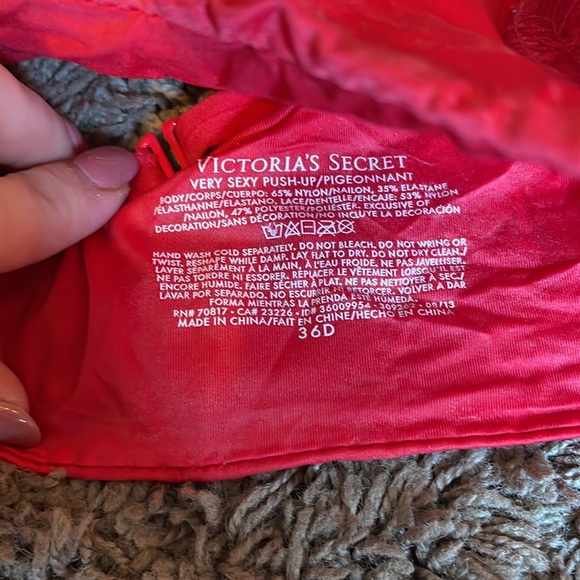 EUC Size 36D Victoria’s Secret Red Lace Push Up Bra - Picture 6 of 8
